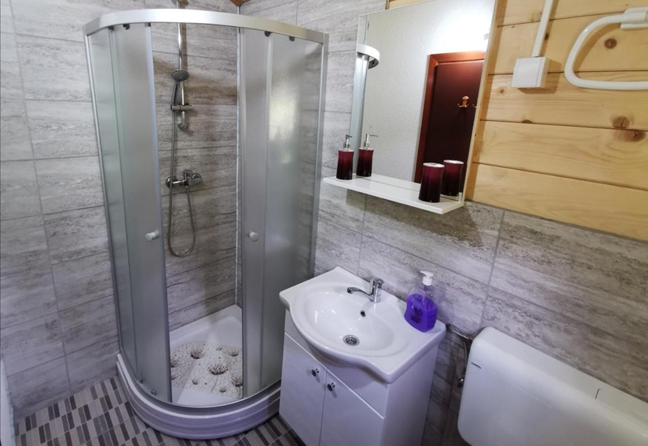 Cottage La Sierra With Jacuzzi Korenica Exteriér fotografie