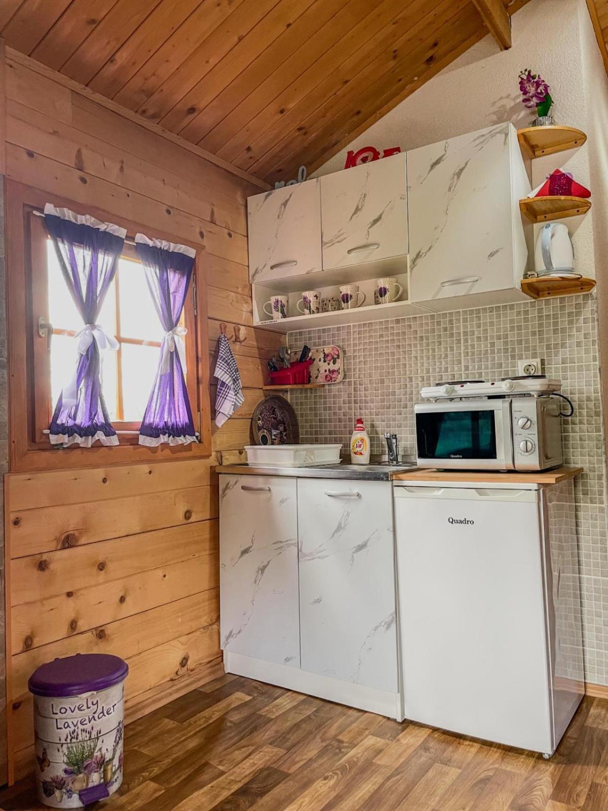Cottage La Sierra With Jacuzzi Korenica Exteriér fotografie
