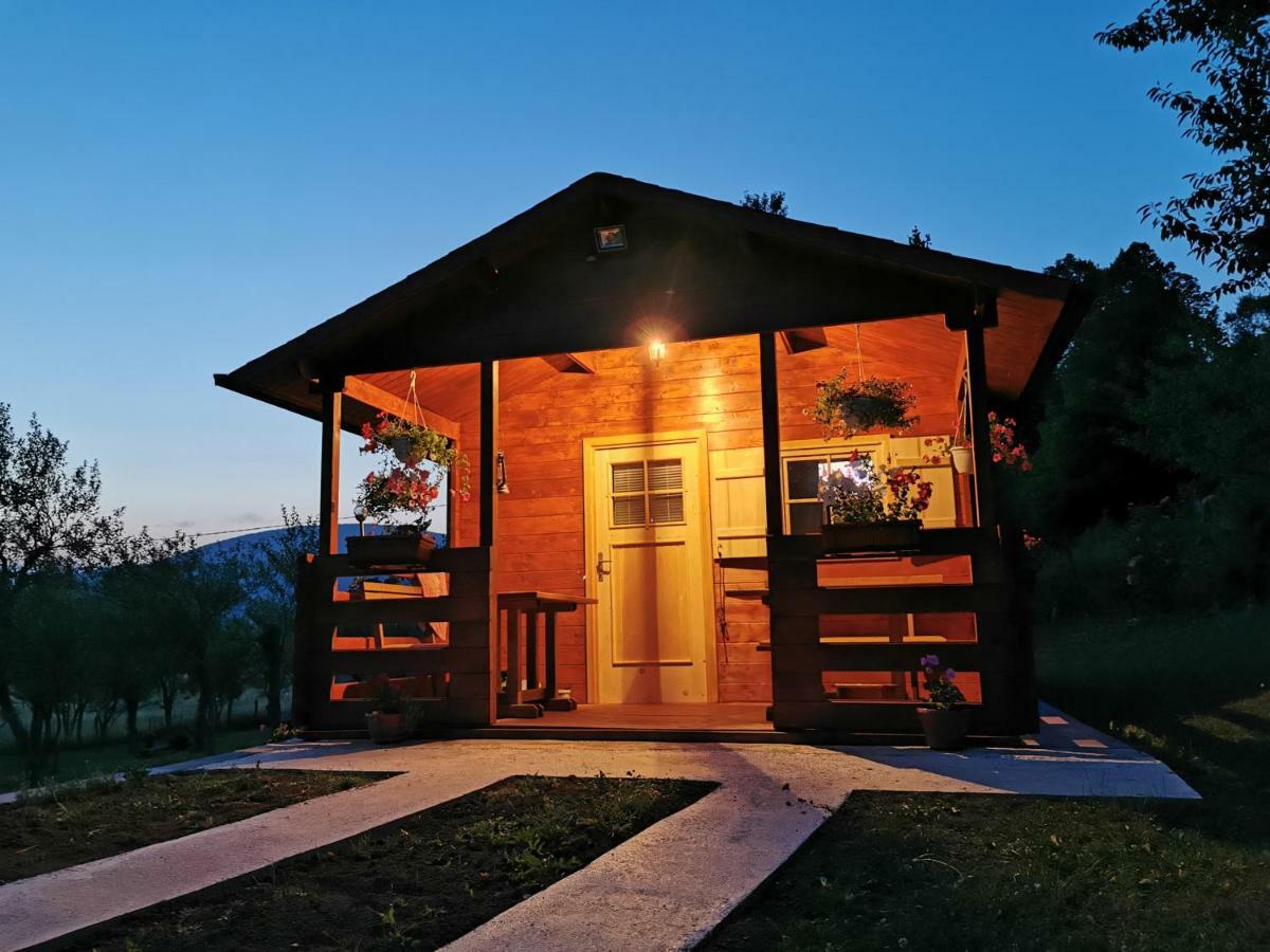 Cottage La Sierra With Jacuzzi Korenica Exteriér fotografie