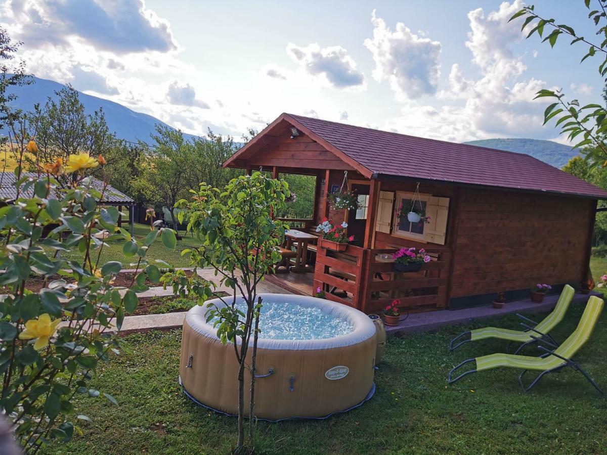 Cottage La Sierra With Jacuzzi Korenica Exteriér fotografie