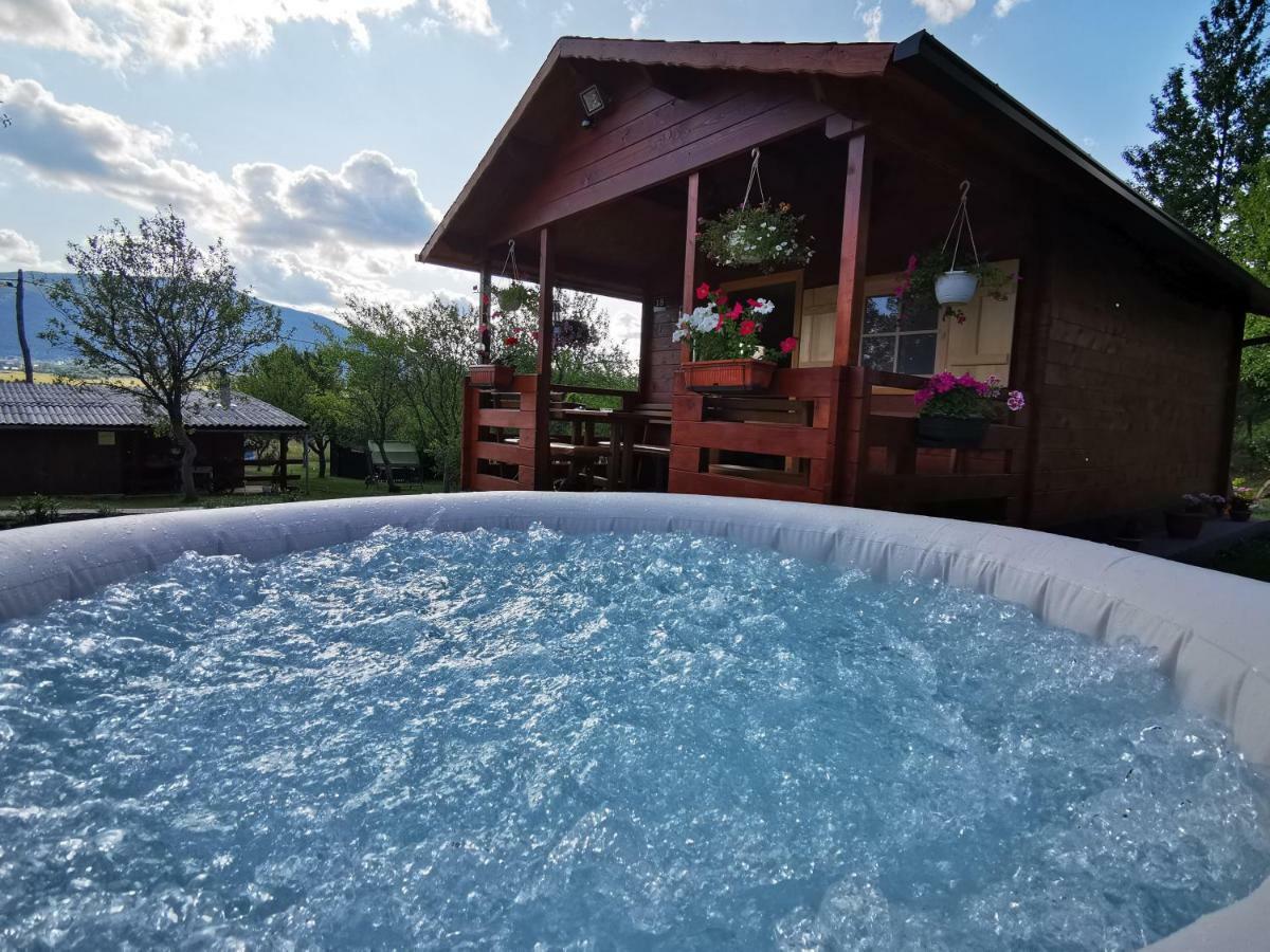 Cottage La Sierra With Jacuzzi Korenica Exteriér fotografie